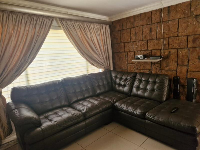 4 Bedroom Property for Sale in The Orchards Gauteng