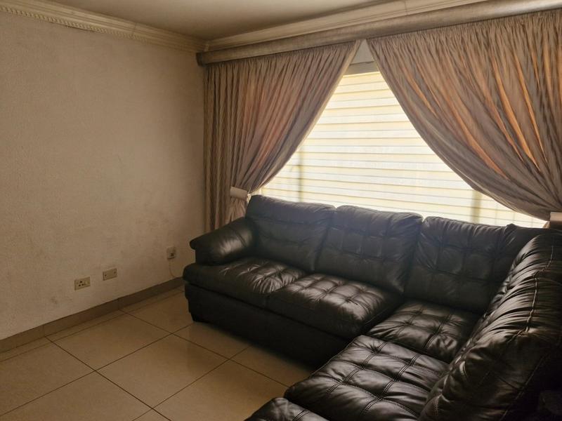 4 Bedroom Property for Sale in The Orchards Gauteng