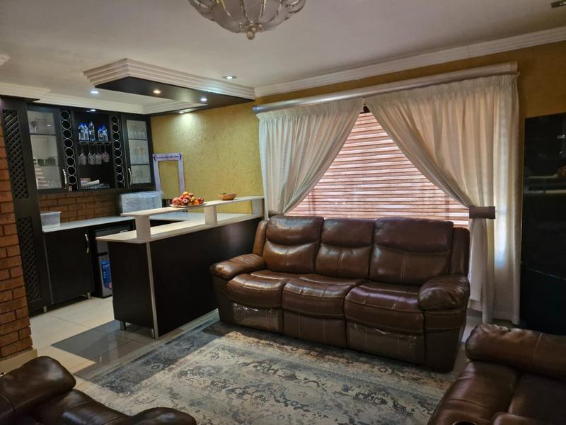 4 Bedroom Property for Sale in The Orchards Gauteng