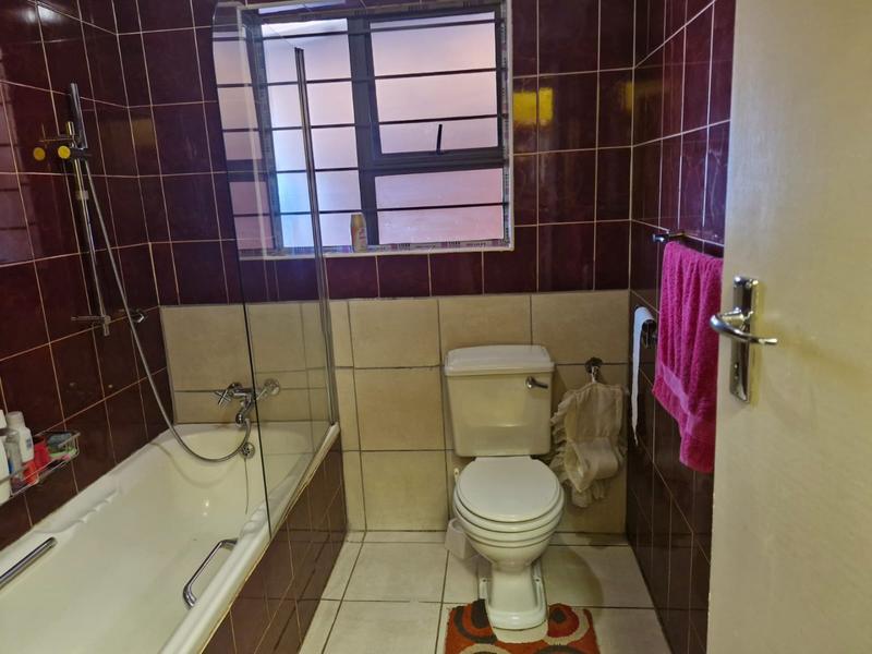 4 Bedroom Property for Sale in The Orchards Gauteng