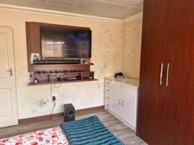 4 Bedroom Property for Sale in The Orchards Gauteng