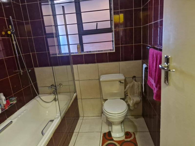 4 Bedroom Property for Sale in The Orchards Gauteng