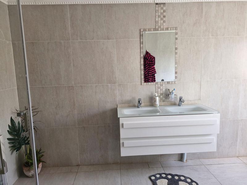 4 Bedroom Property for Sale in The Orchards Gauteng