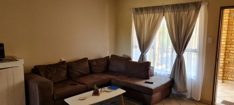 1 Bedroom Property for Sale in Elspark Gauteng