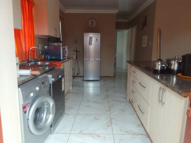 3 Bedroom Property for Sale in Hesteapark Gauteng