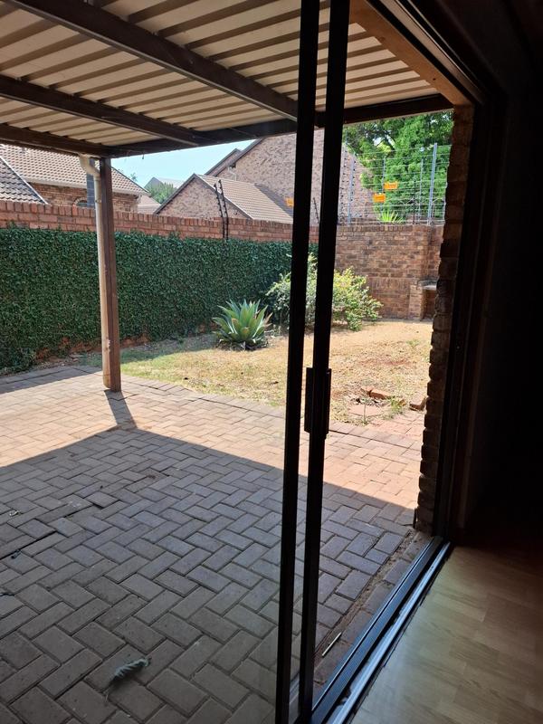 3 Bedroom Property for Sale in Garsfontein Gauteng