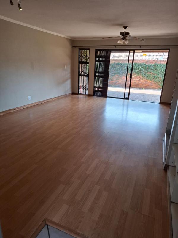 3 Bedroom Property for Sale in Garsfontein Gauteng