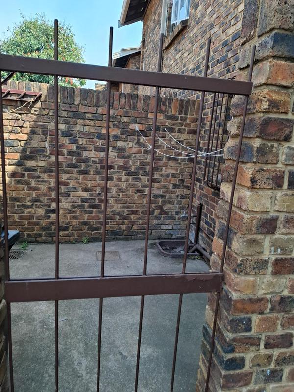 3 Bedroom Property for Sale in Garsfontein Gauteng