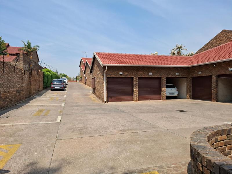 3 Bedroom Property for Sale in Garsfontein Gauteng