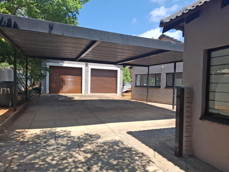5 Bedroom Property for Sale in Murrayfield Gauteng