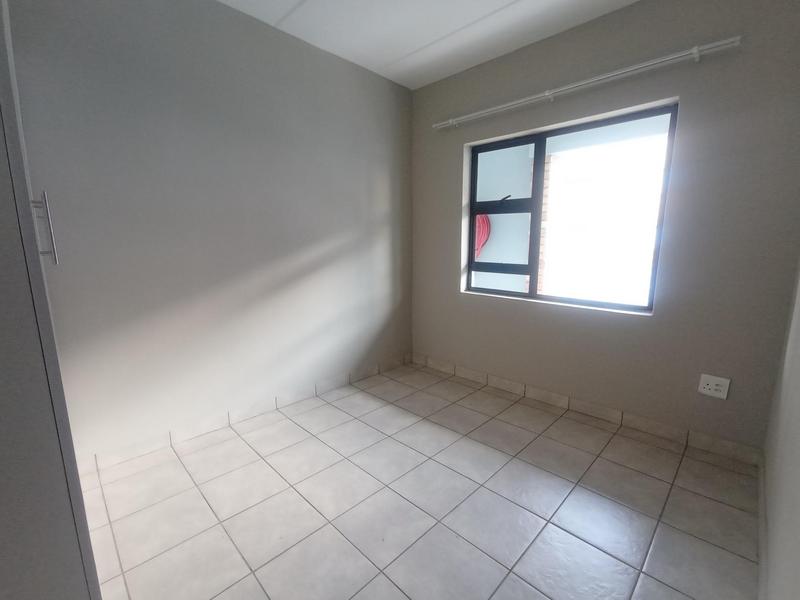 To Let 2 Bedroom Property for Rent in Groblerpark Gauteng