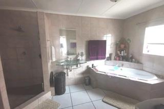 To Let 2 Bedroom Property for Rent in Kempton Park Central Gauteng