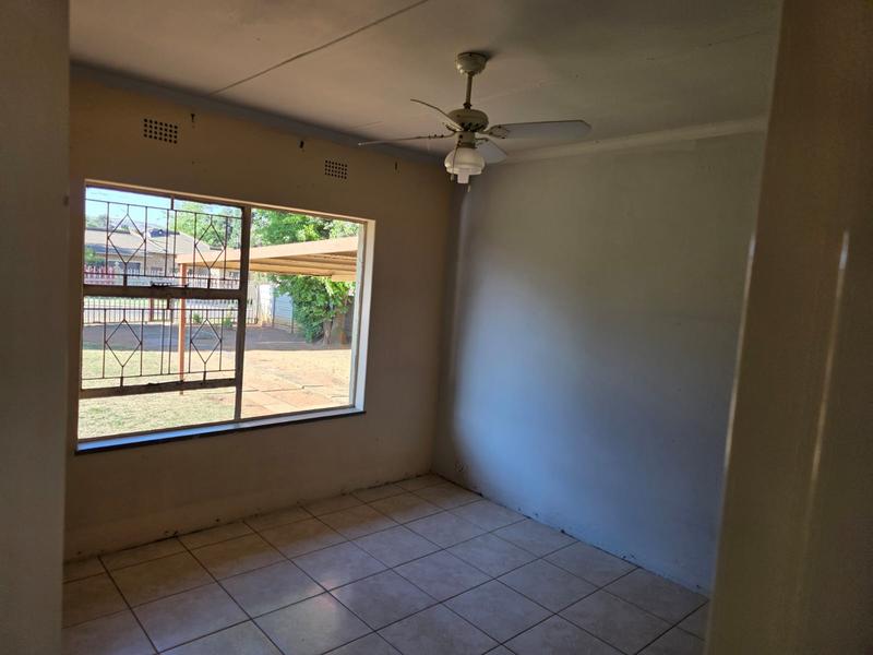 To Let 3 Bedroom Property for Rent in Kibler Park Gauteng