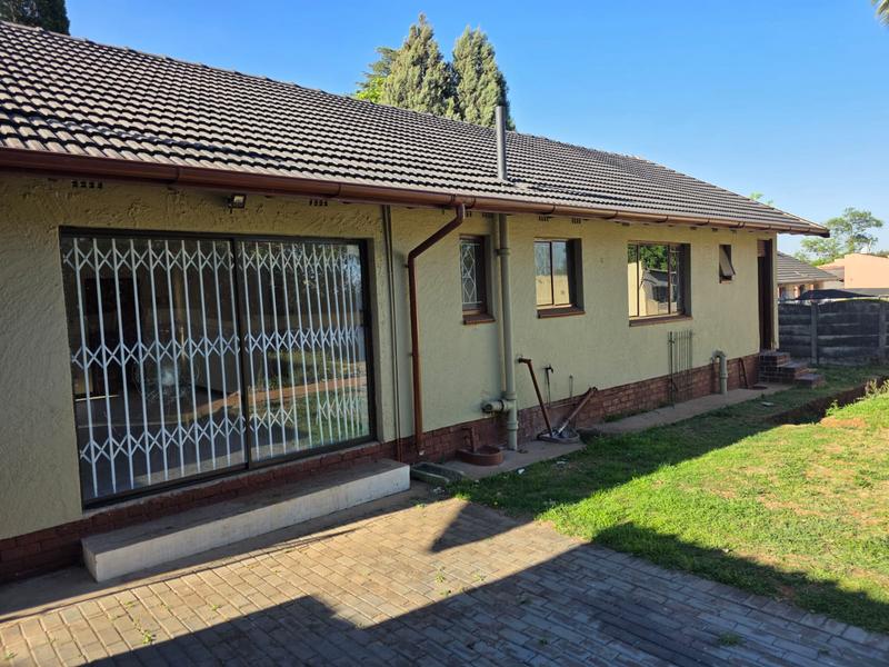 To Let 3 Bedroom Property for Rent in Kibler Park Gauteng