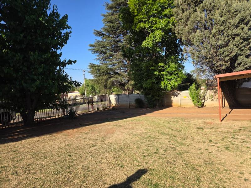 To Let 3 Bedroom Property for Rent in Kibler Park Gauteng