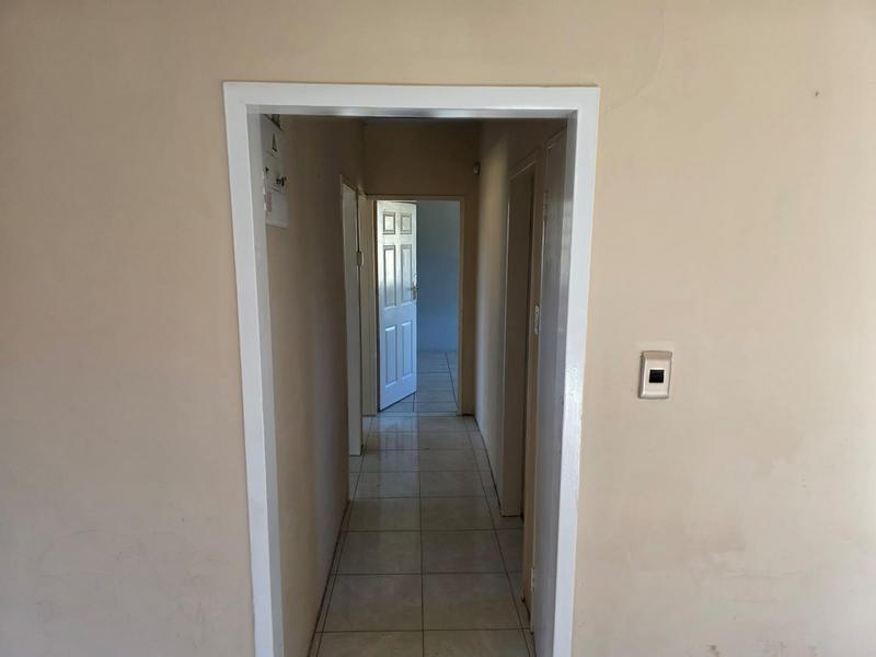 To Let 3 Bedroom Property for Rent in Kibler Park Gauteng