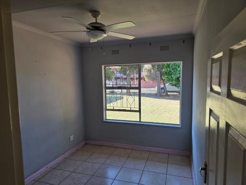 To Let 3 Bedroom Property for Rent in Kibler Park Gauteng