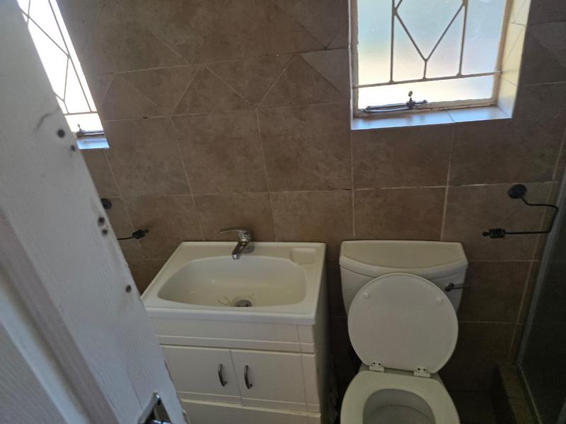 To Let 3 Bedroom Property for Rent in Kibler Park Gauteng