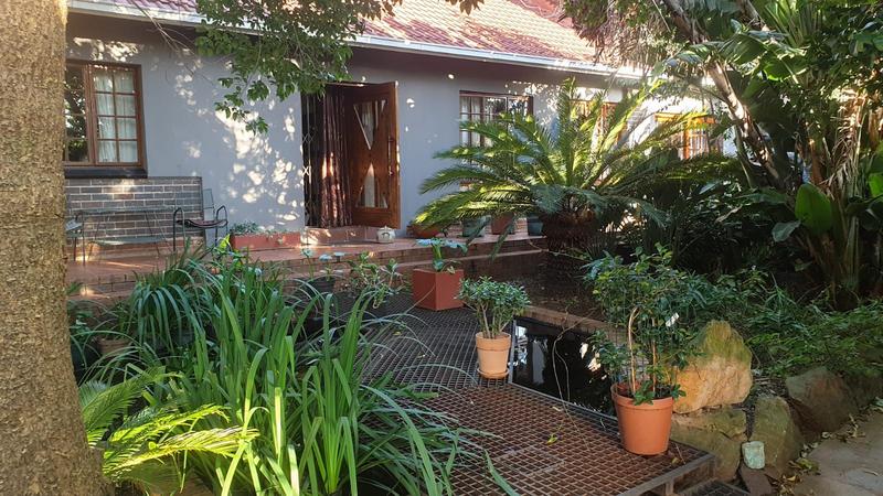 To Let 2 Bedroom Property for Rent in Robindale Gauteng