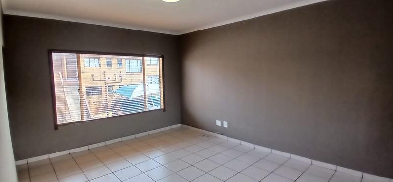 2 Bedroom Property for Sale in Meredale Gauteng