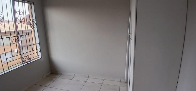 2 Bedroom Property for Sale in Meredale Gauteng