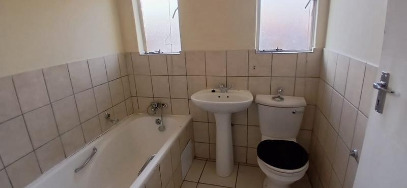 2 Bedroom Property for Sale in Meredale Gauteng