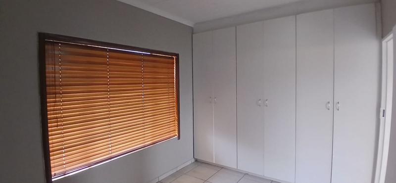 2 Bedroom Property for Sale in Meredale Gauteng