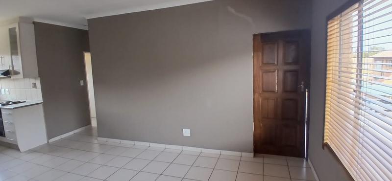 2 Bedroom Property for Sale in Meredale Gauteng