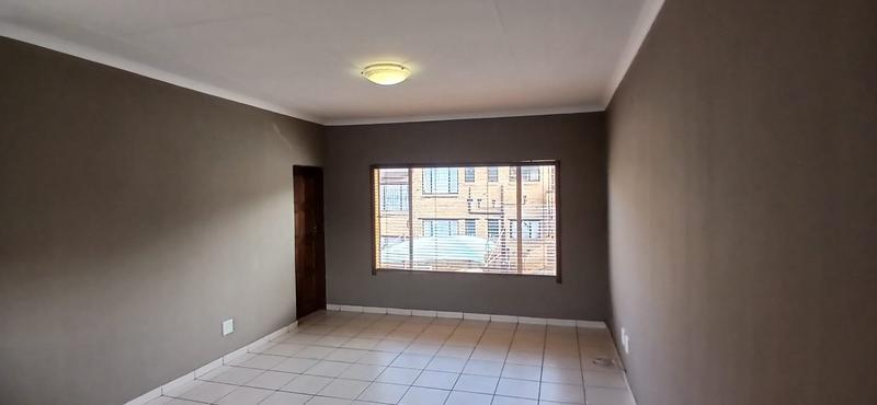2 Bedroom Property for Sale in Meredale Gauteng