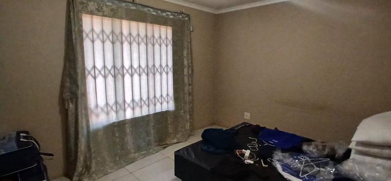 2 Bedroom Property for Sale in Kagiso Gauteng