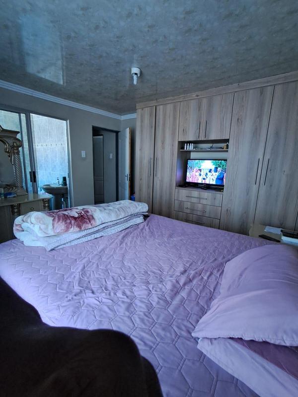4 Bedroom Property for Sale in Klipfontein View Gauteng