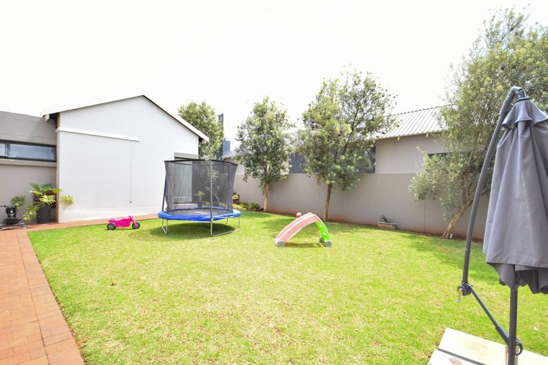 4 Bedroom Property for Sale in Midstream Estate Gauteng