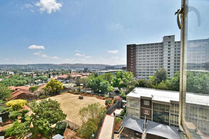 1 Bedroom Property for Sale in Bedford Gardens Gauteng