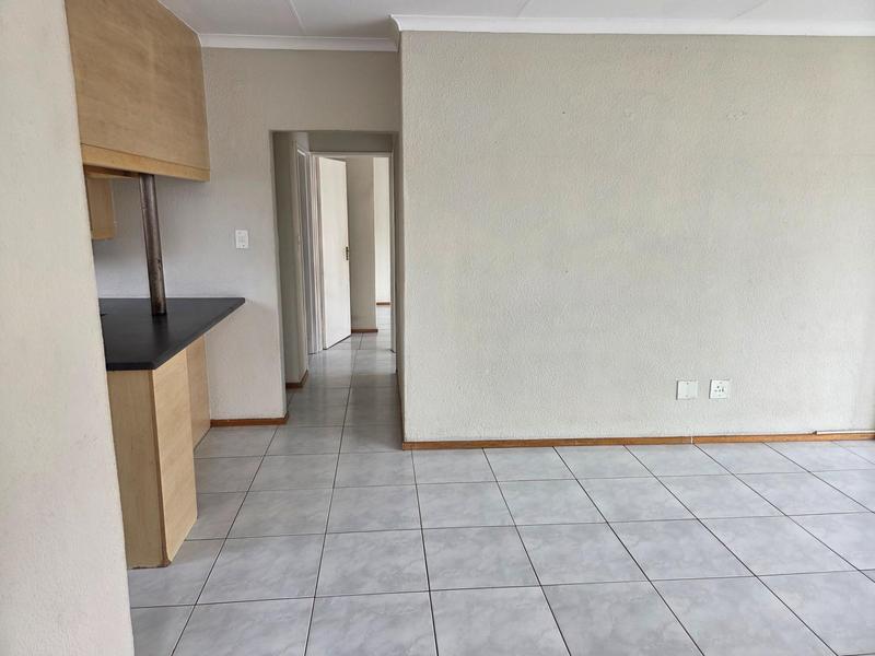 To Let 2 Bedroom Property for Rent in Edenvale Gauteng