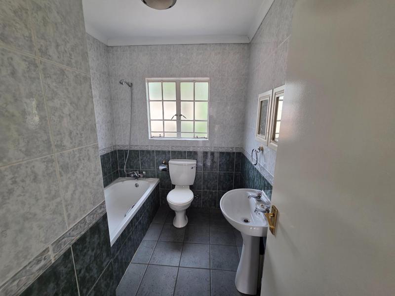 To Let 2 Bedroom Property for Rent in Edenvale Gauteng