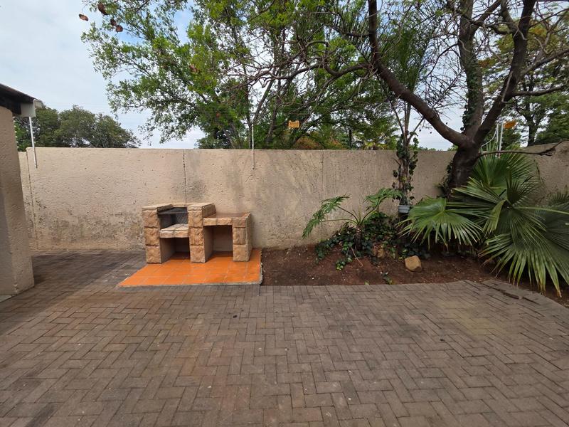 To Let 2 Bedroom Property for Rent in Edenvale Gauteng