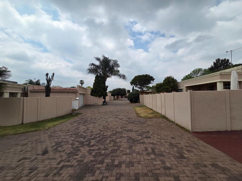 To Let 2 Bedroom Property for Rent in Edenvale Gauteng