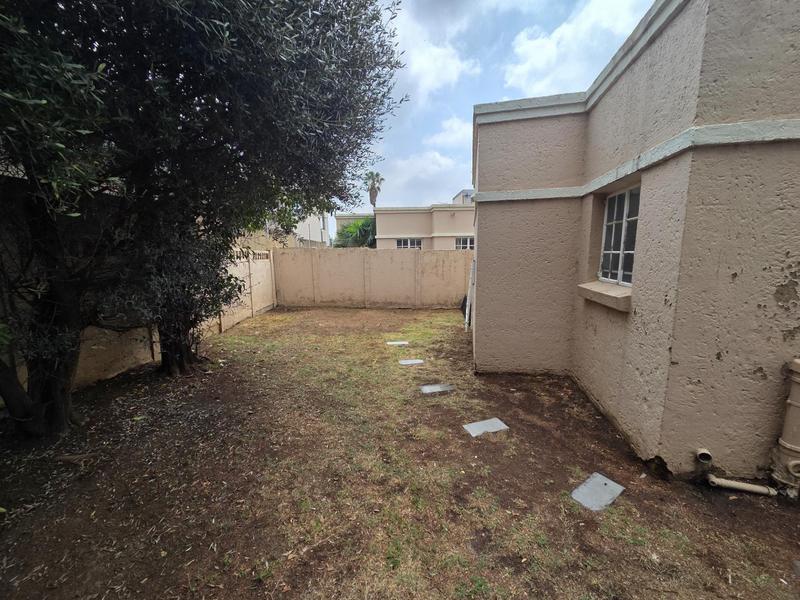 To Let 2 Bedroom Property for Rent in Edenvale Gauteng