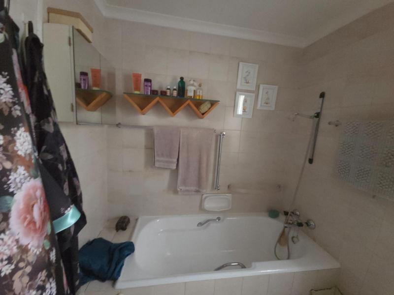 2 Bedroom Property for Sale in Magaliessig Gauteng