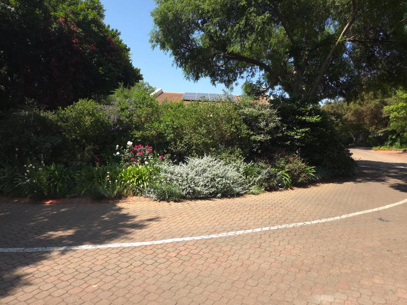 2 Bedroom Property for Sale in Magaliessig Gauteng
