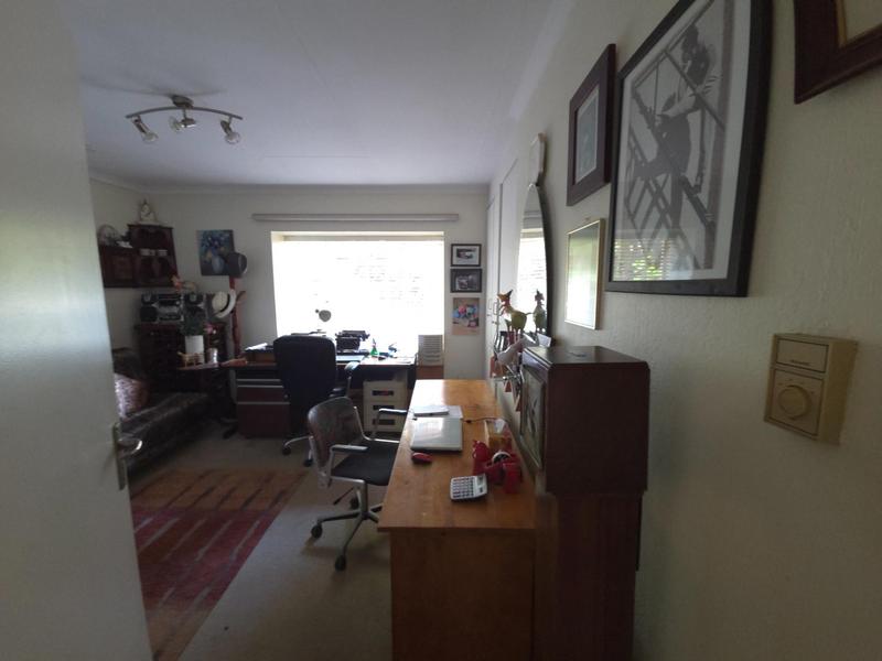2 Bedroom Property for Sale in Magaliessig Gauteng