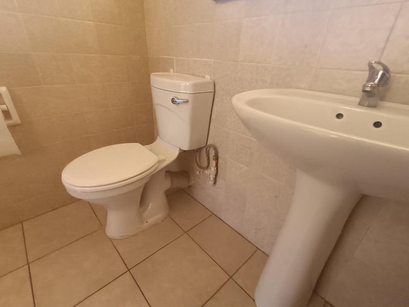 To Let 1 Bedroom Property for Rent in Sunnyridge Gauteng