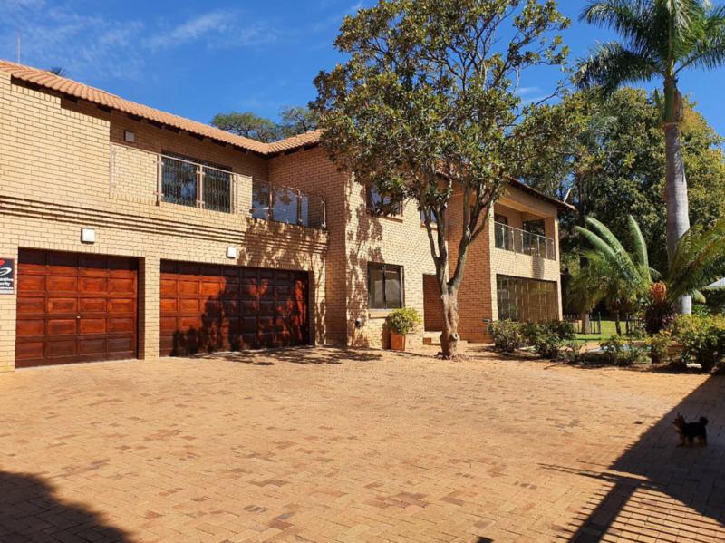 5 Bedroom Property for Sale in Waterkloof A H Gauteng