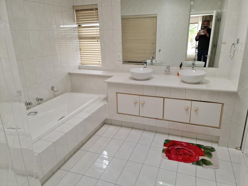 5 Bedroom Property for Sale in Sandown Gauteng