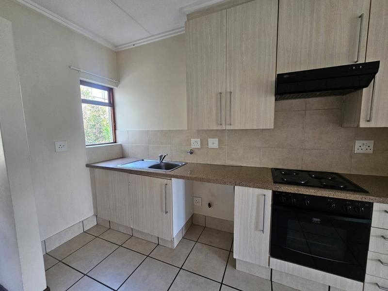 To Let 1 Bedroom Property for Rent in Lonehill Gauteng