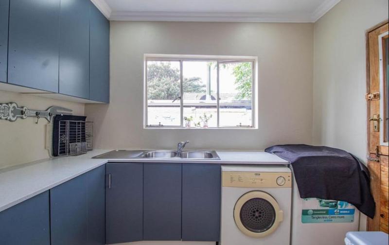 4 Bedroom Property for Sale in General Albertspark Gauteng