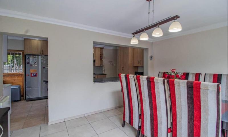 4 Bedroom Property for Sale in General Albertspark Gauteng