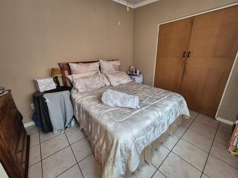 3 Bedroom Property for Sale in Linmeyer Gauteng