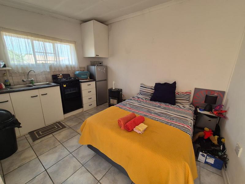 3 Bedroom Property for Sale in Linmeyer Gauteng