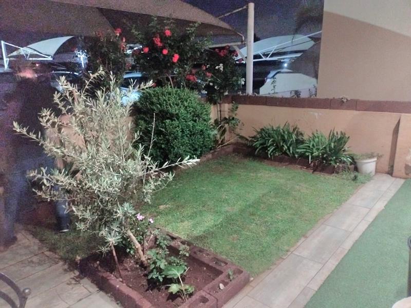 2 Bedroom Property for Sale in Kookrus Gauteng